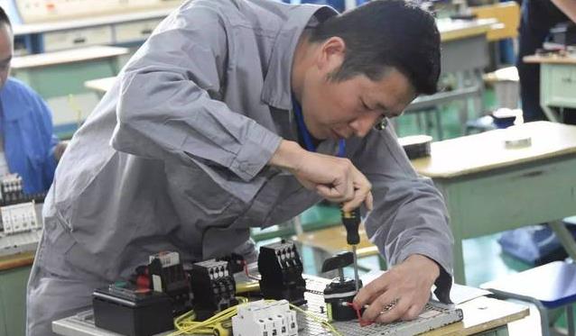 汕头电工证怎么考取需要什么条件
